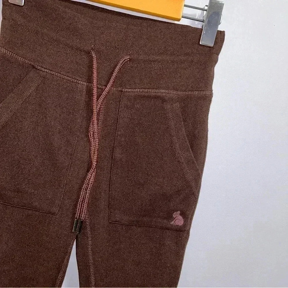 Kuwallatee  Joggers - Picture 3 of 6